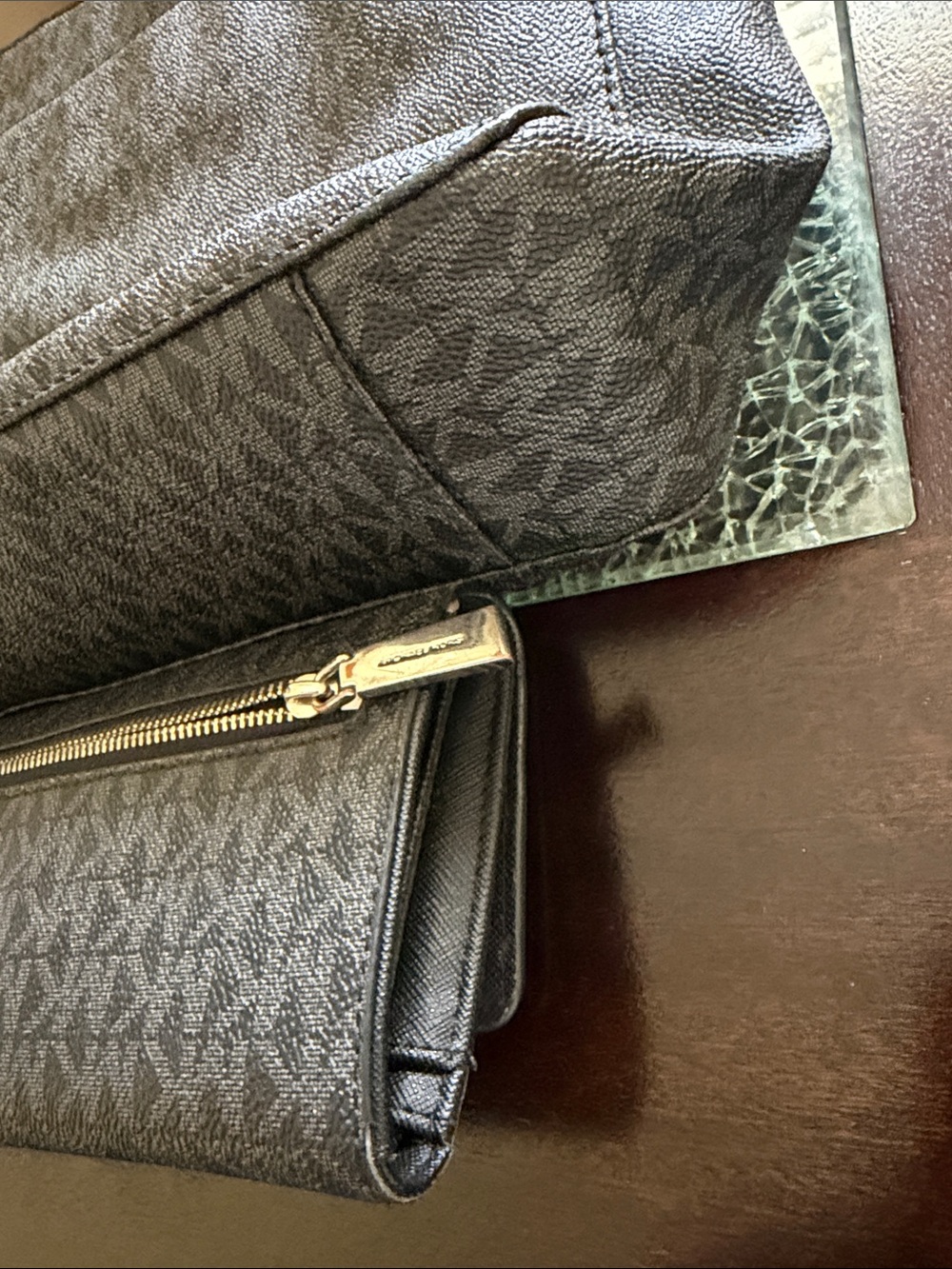 Michael Kors Black Signature Crossbody Bag with Matching Wallet - Picture 14 of 17